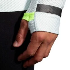 BROOKS Carbonite Mens Long Sleeved Running T-Shirt Icy Grey/Nightlife -Sports Apparel Shop carbonite mens long sleeved running t shirt icy grey nightlife p6660 26311 image