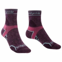 Bridgedale Lightweight T2 Merino Sport 3/4 Crew Length Womens Running Socks Damson